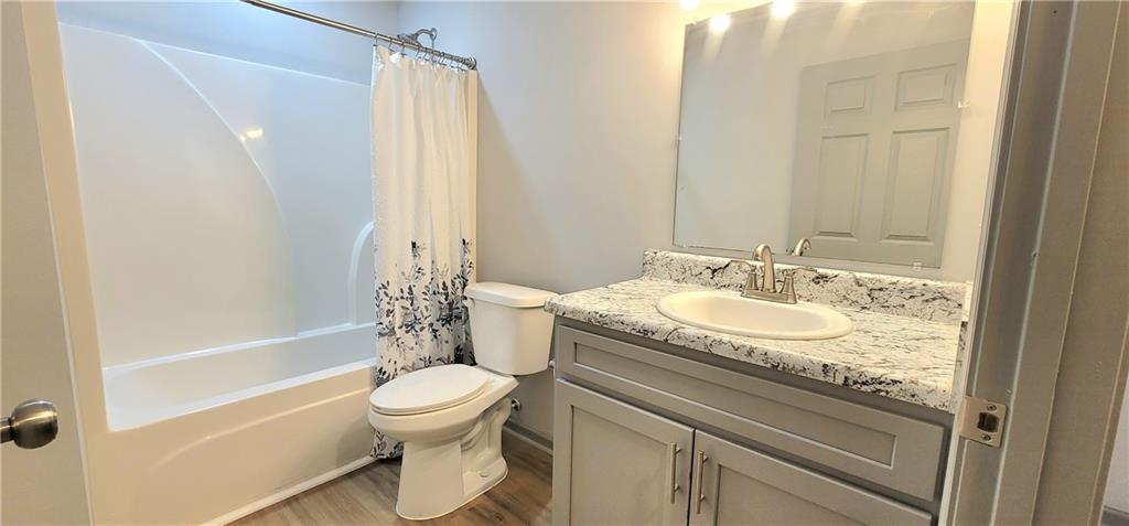 3103 Fairington Village Drive Property Photo 20