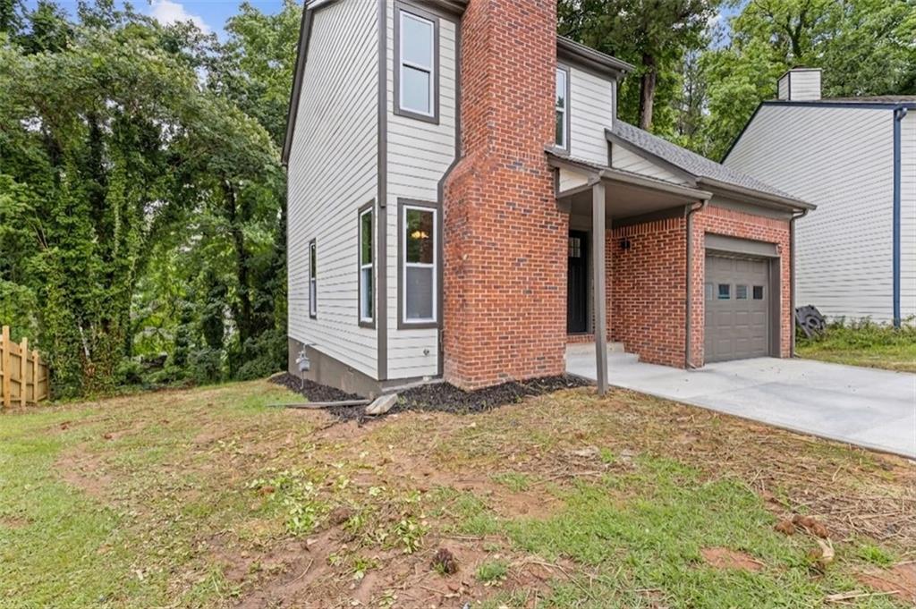 1111 Pin Oak Drive Property Photo 3