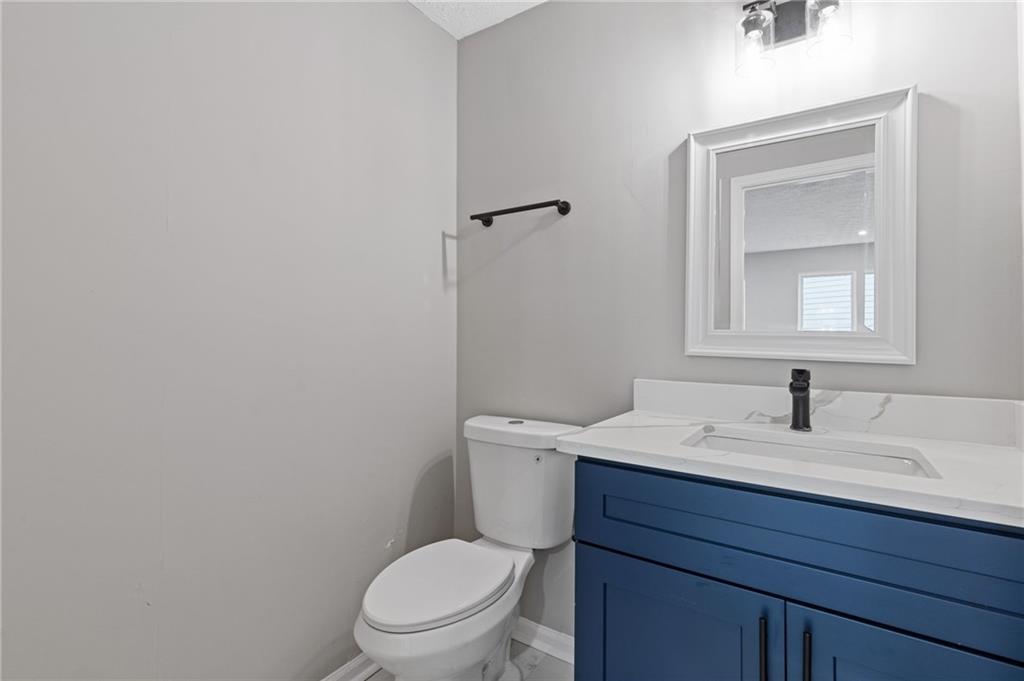 1111 Pin Oak Drive Property Photo 14