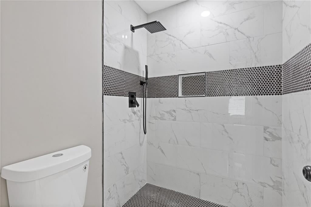 1111 Pin Oak Drive Property Photo 19