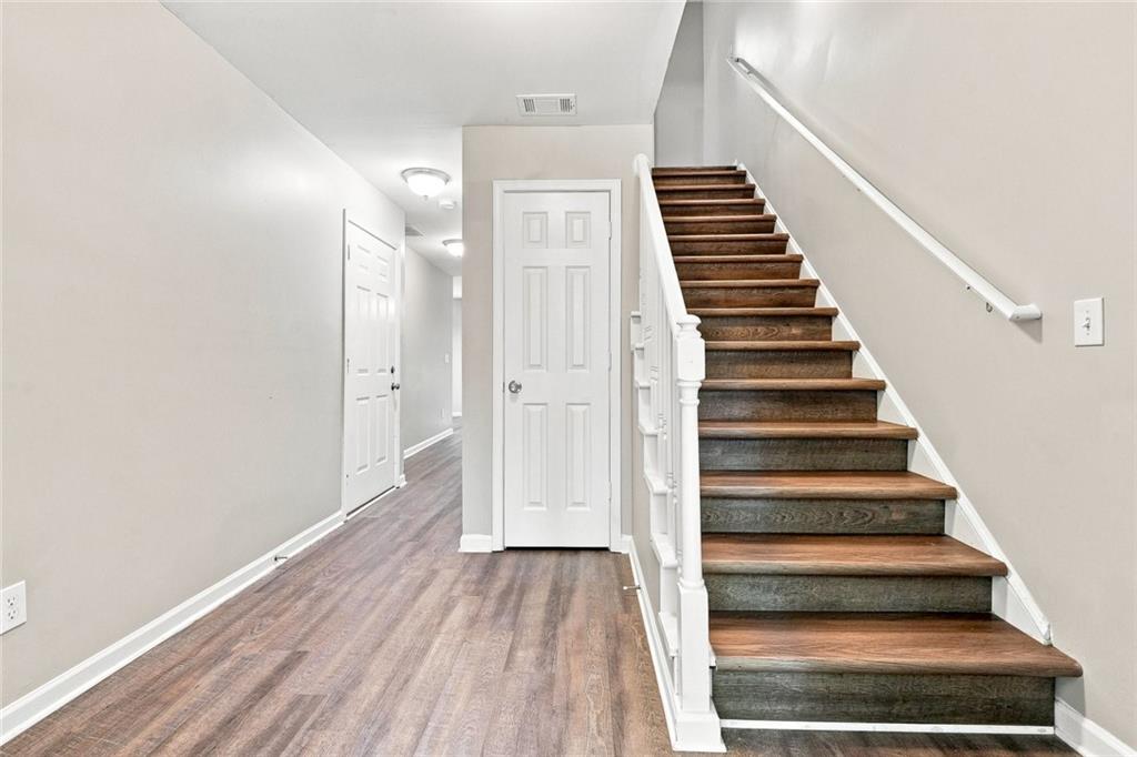 4421 Wallace Circle Property Photo 4