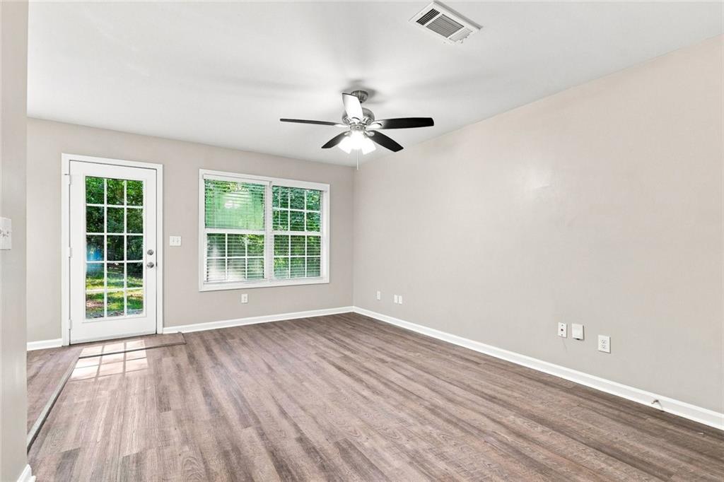 4421 Wallace Circle Property Photo 5