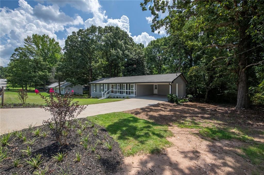 6109 Ridge Way Property Photo 2