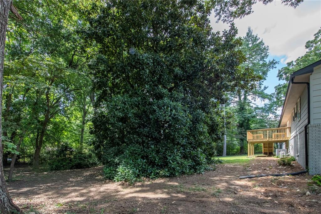 6109 Ridge Way Property Photo 4