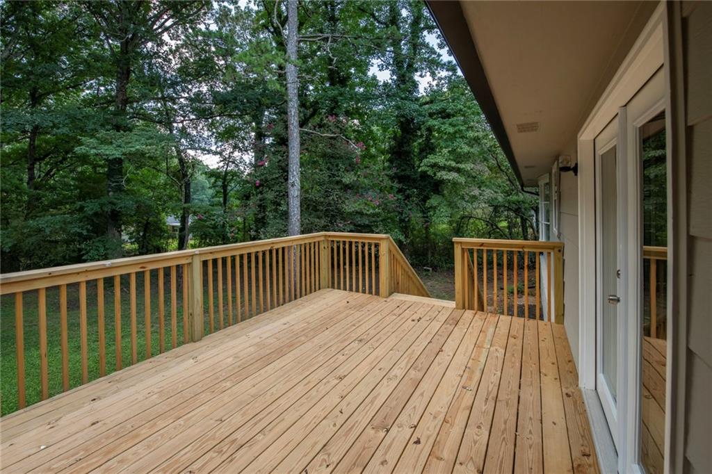 6109 Ridge Way Property Photo 12
