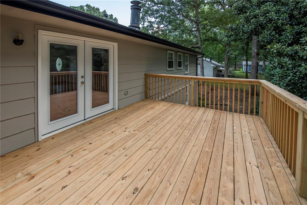 6109 Ridge Way Property Photo 13