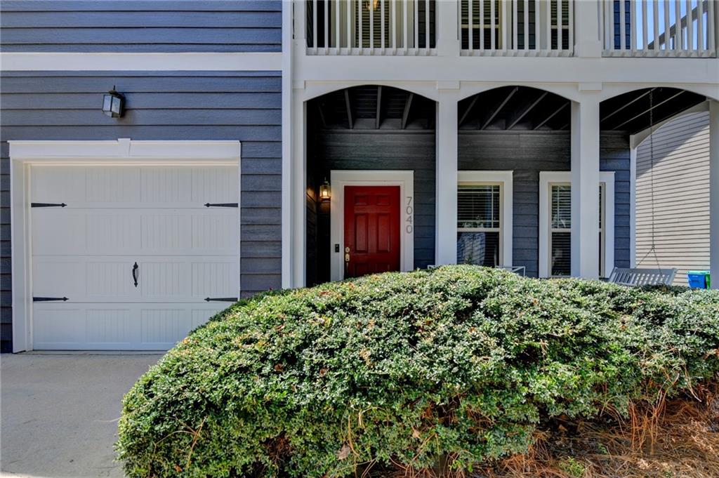 7040 Silk Tree Pointe Property Photo 2