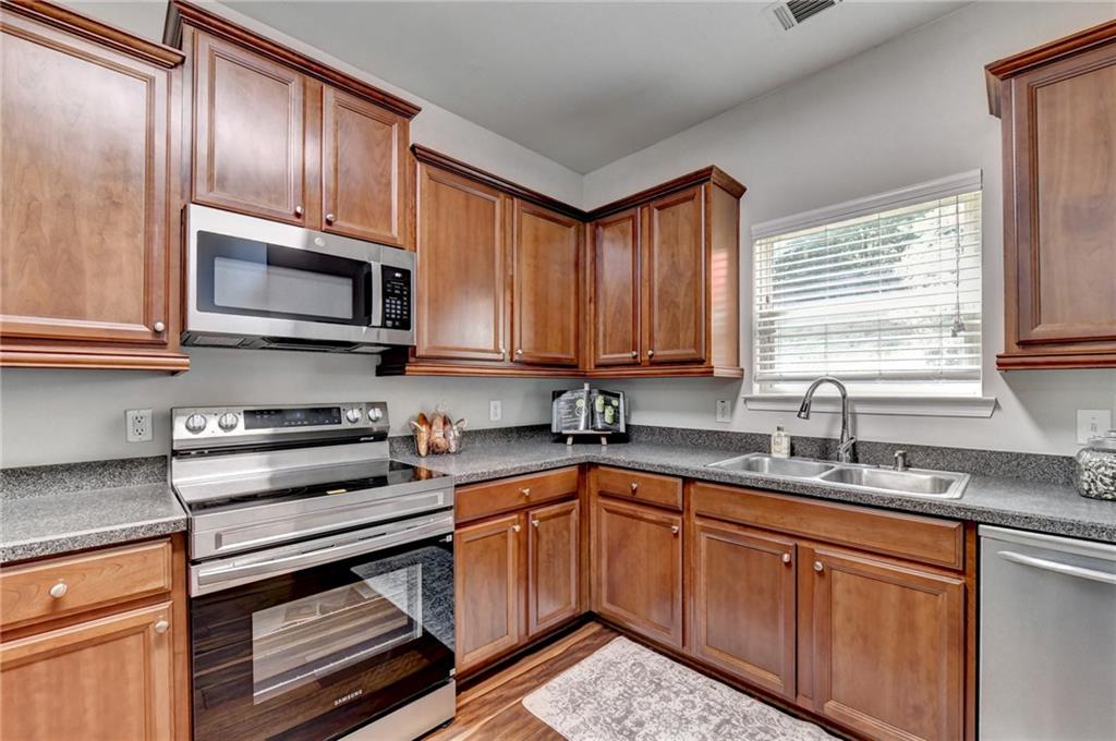 7040 Silk Tree Pointe Property Photo 20