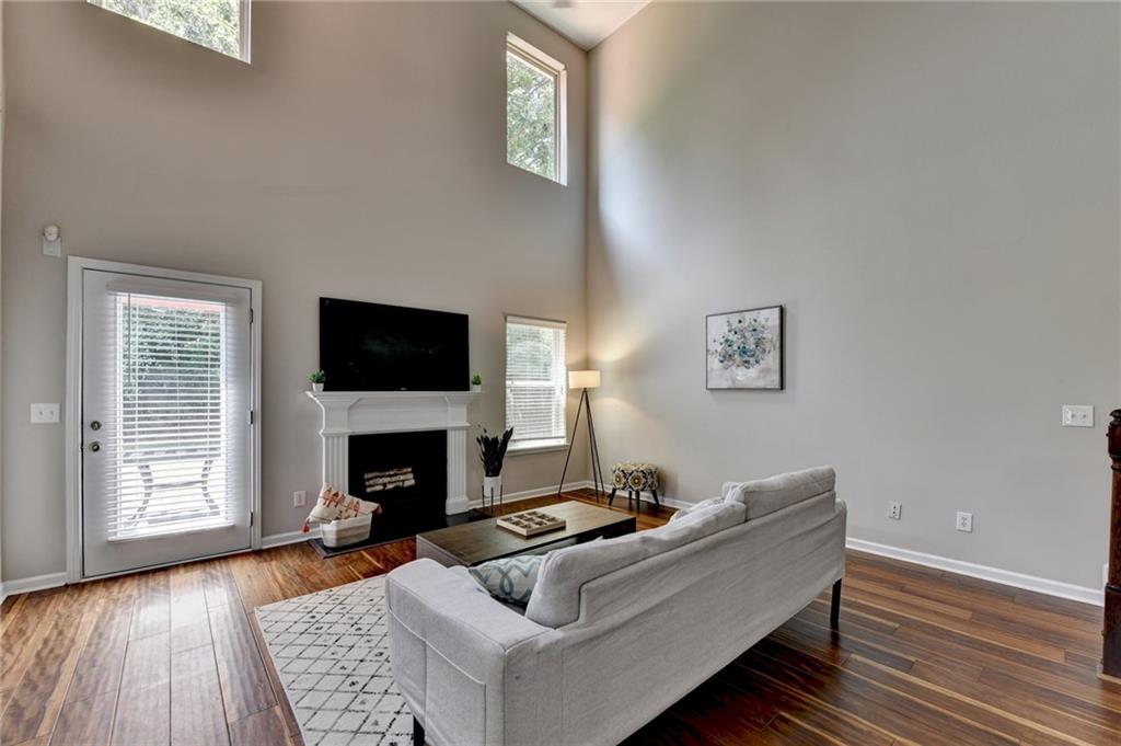 7040 Silk Tree Pointe Property Photo 28