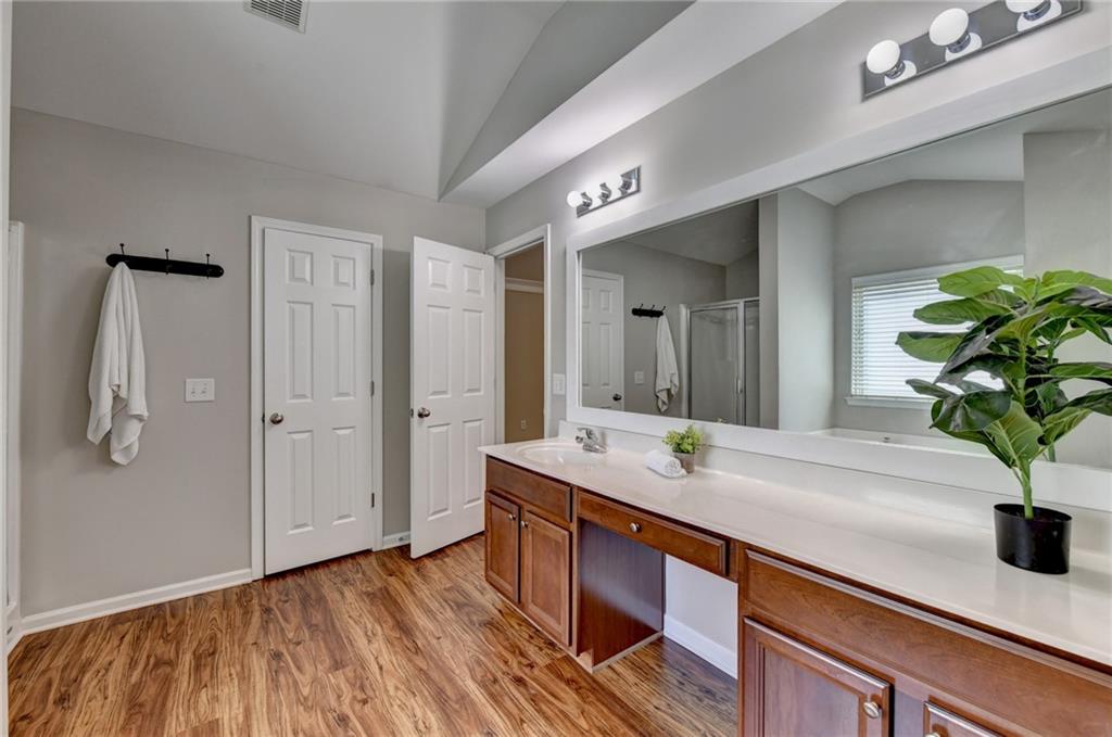 7040 Silk Tree Pointe Property Photo 37