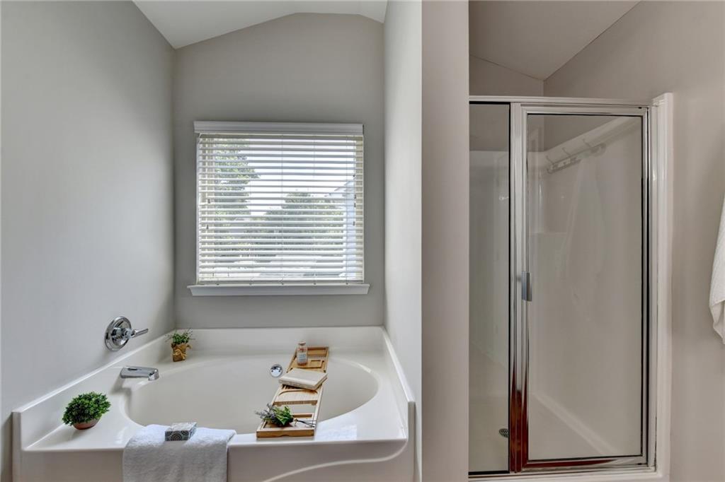 7040 Silk Tree Pointe Property Photo 40