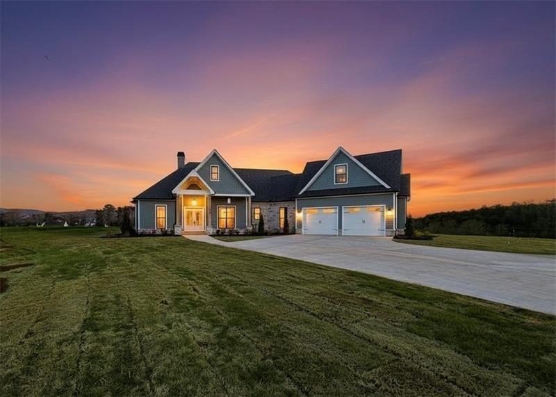 303 Eminence Peak Property Photo 2