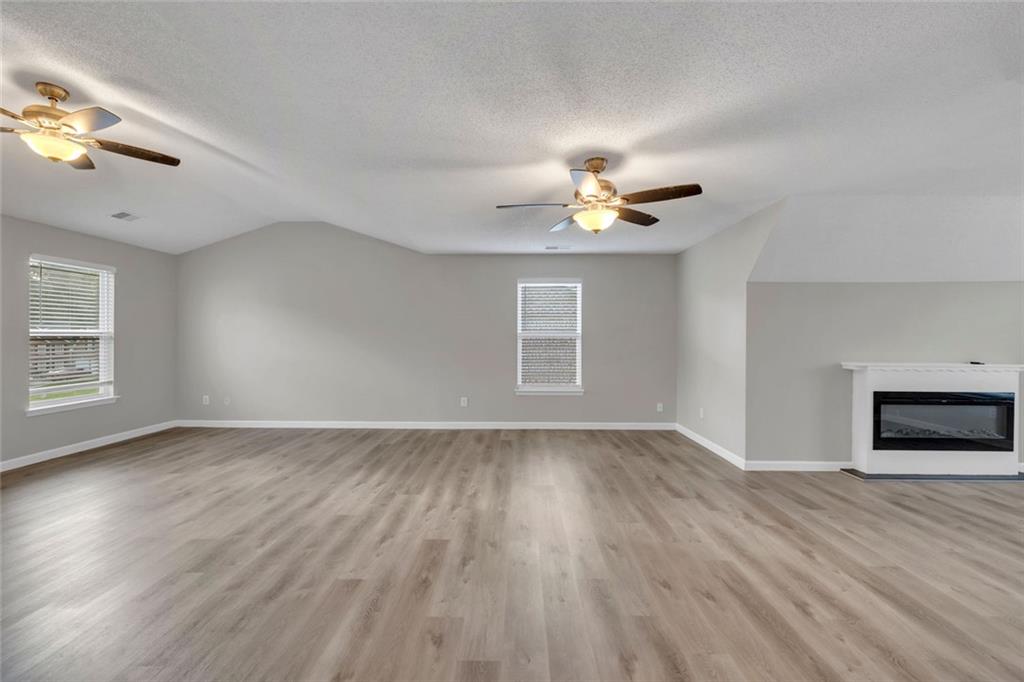 712 Walton Drive Property Photo 16