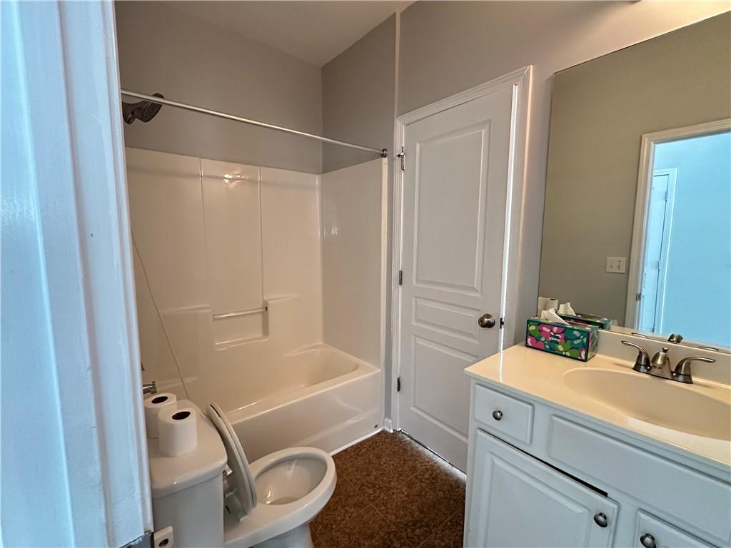 1129 Ida Woods Court Property Photo 13