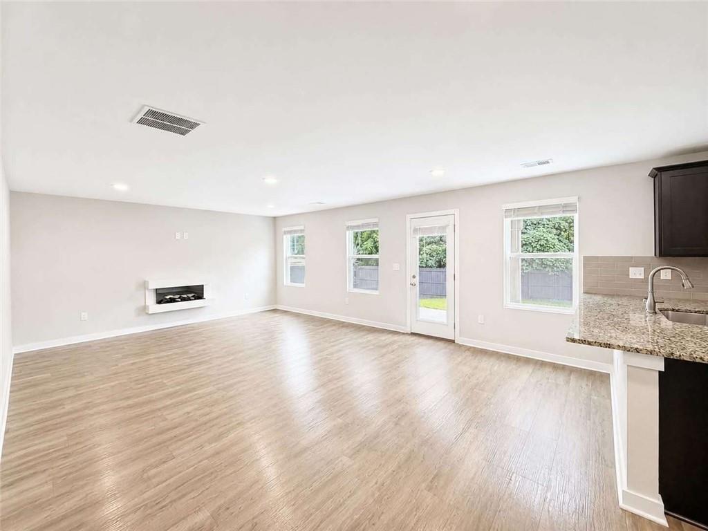 403 Limerick Way Property Photo 15