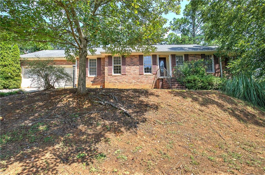 7 Valley Brook Drive Se Property Photo 6