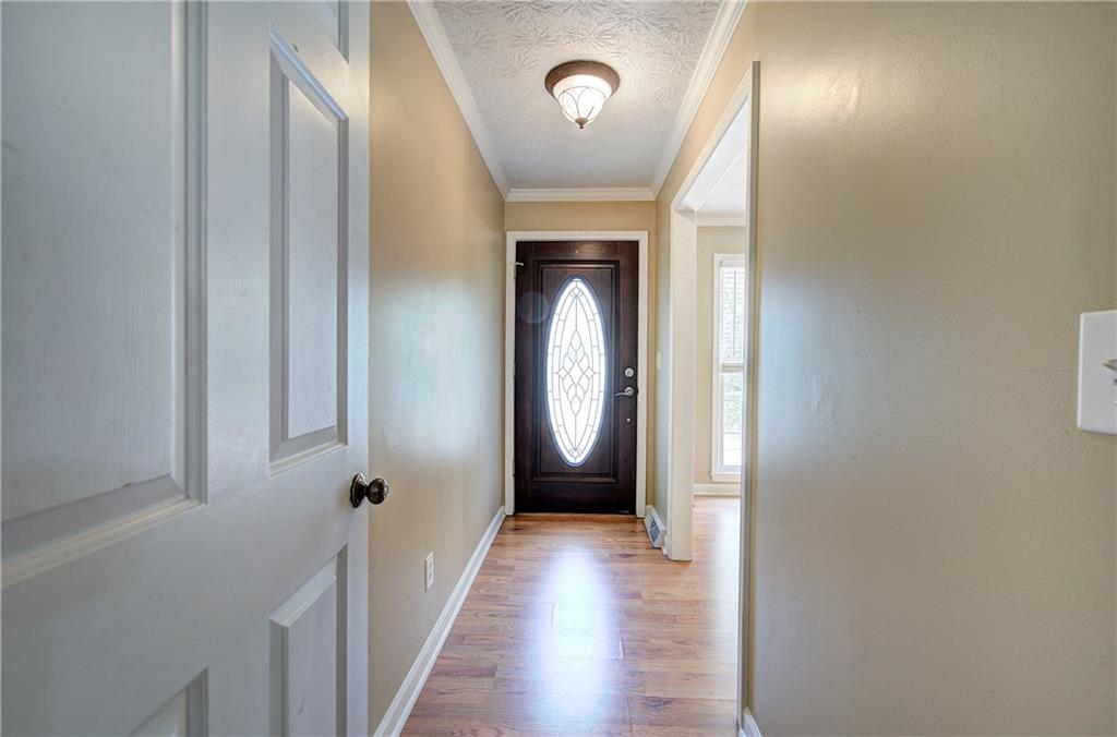 7 Valley Brook Drive Se Property Photo 9