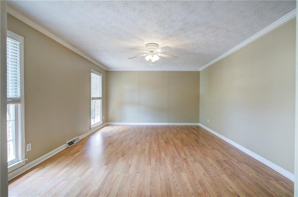 7 Valley Brook Drive Se Property Photo 10