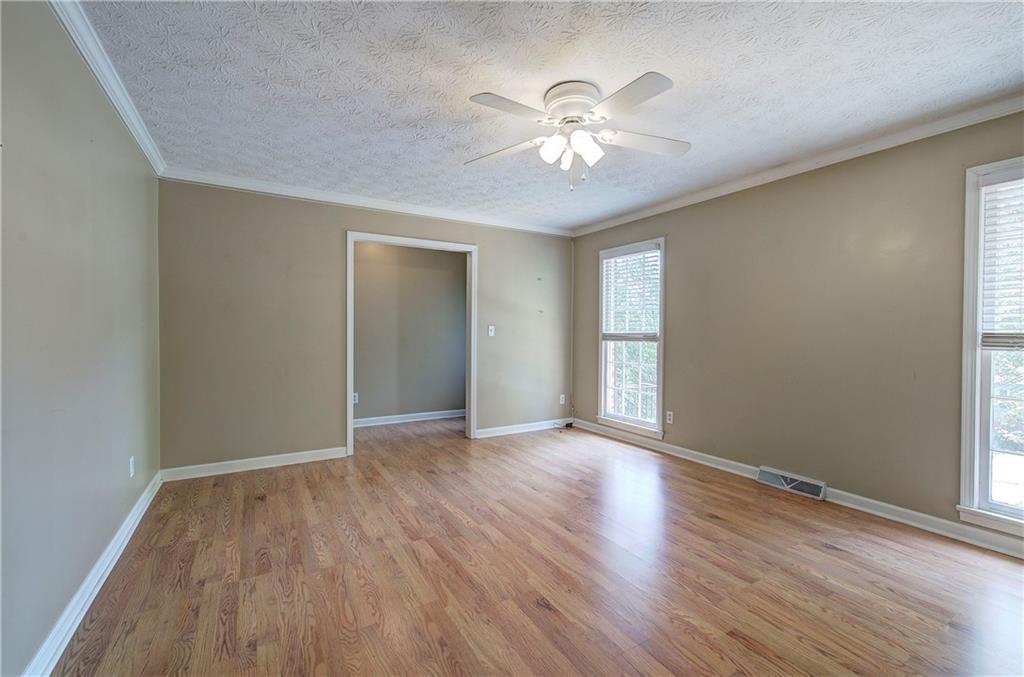 7 Valley Brook Drive Se Property Photo 11