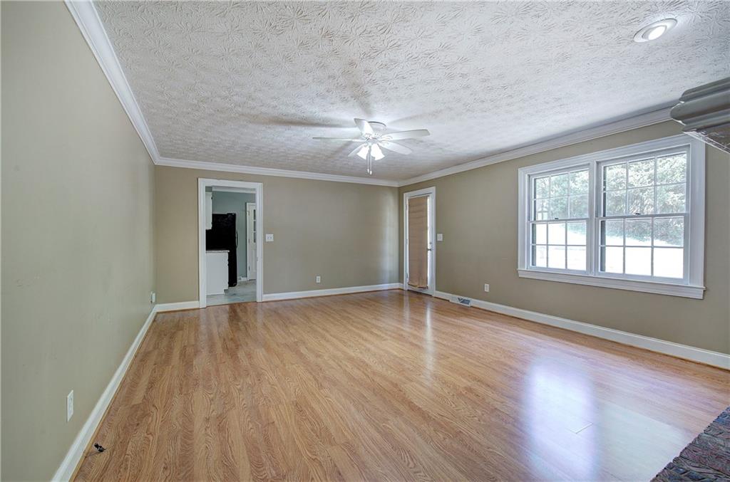 7 Valley Brook Drive Se Property Photo 12