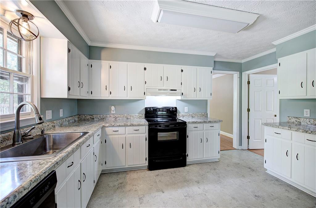 7 Valley Brook Drive Se Property Photo 14