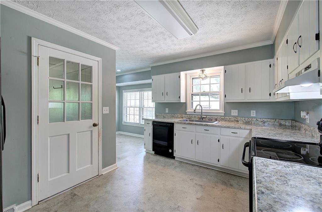 7 Valley Brook Drive Se Property Photo 16