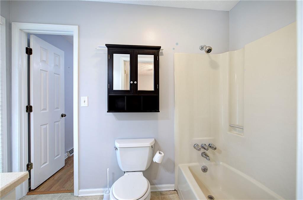 7 Valley Brook Drive Se Property Photo 25