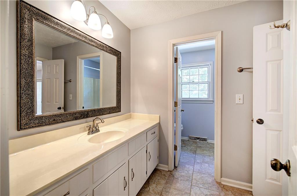 7 Valley Brook Drive Se Property Photo 31