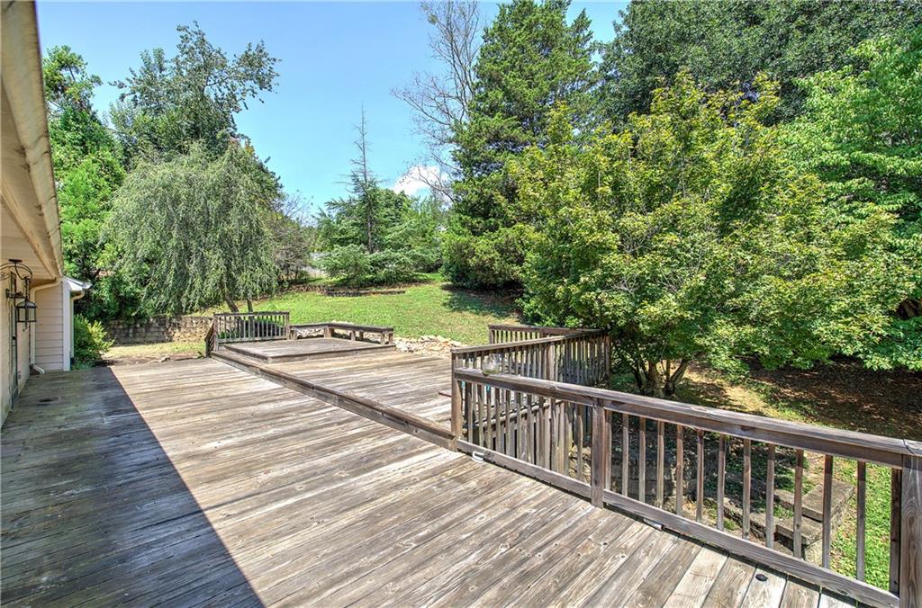 7 Valley Brook Drive Se Property Photo 33