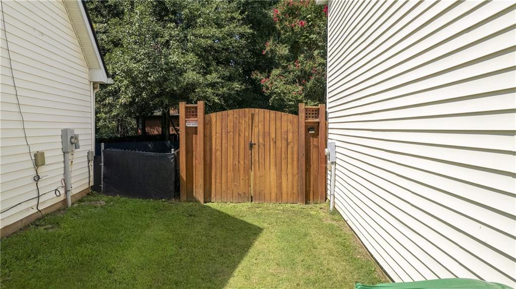 1046 Redan Trace Property Photo 8