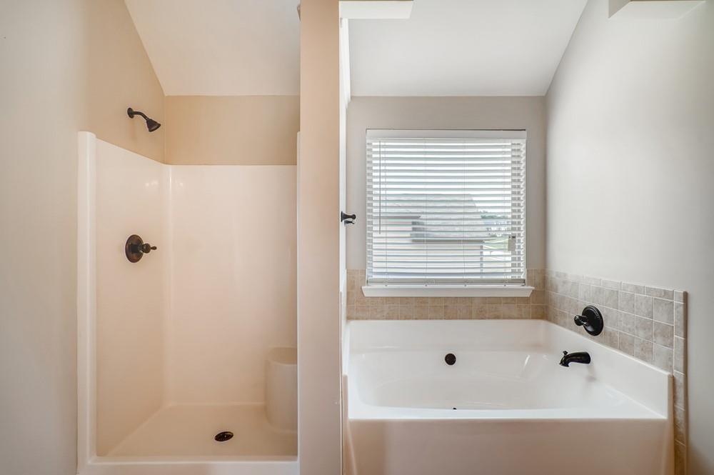 2784 Oakmont Way Property Photo 24