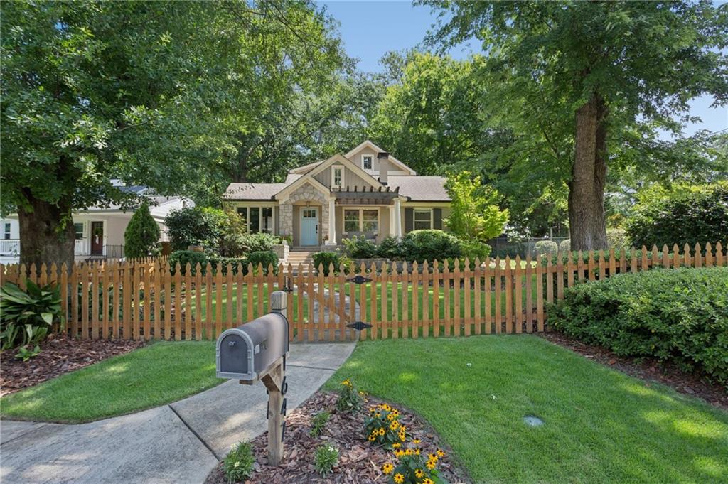 1647 Geary Drive Nw Property Photo 2
