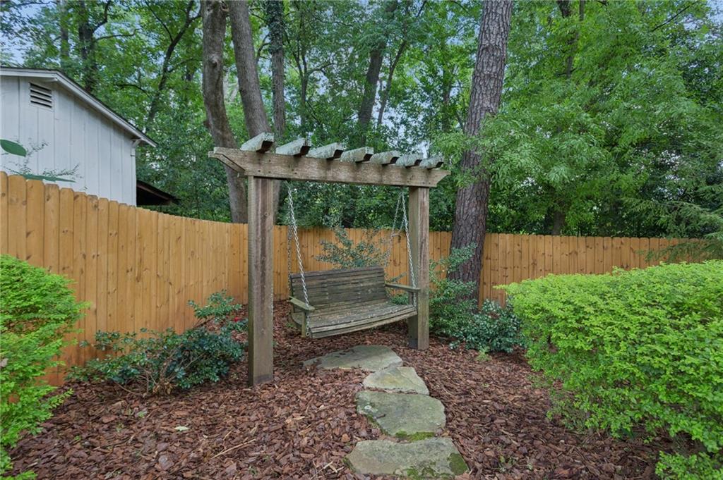 1647 Geary Drive Nw Property Photo 42