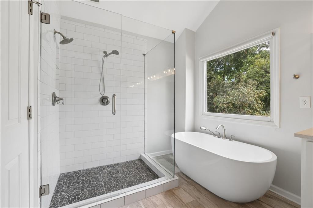 6010 Hampton Bluff Way Property Photo 13
