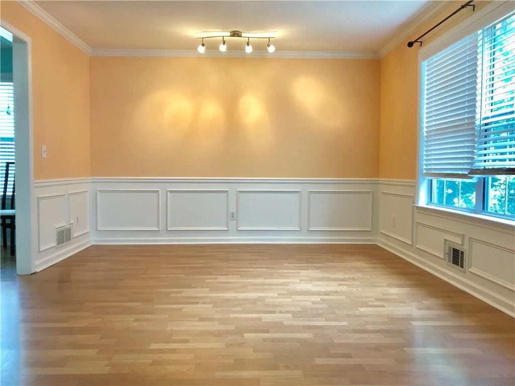 3354 Roundfield Circle Property Photo 5