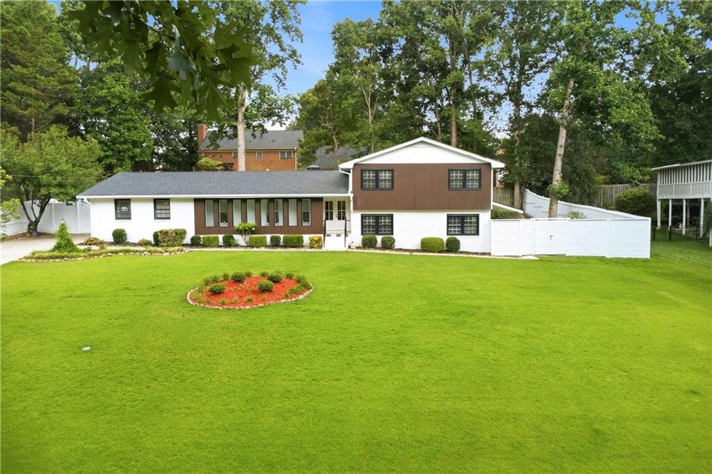 2220 Spring Mill Cove Property Photo 1