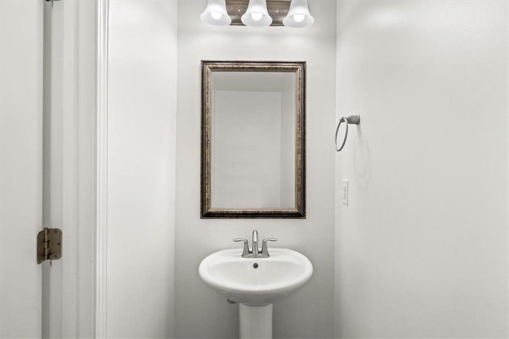 13459 Gardiner Lane Property Photo 18