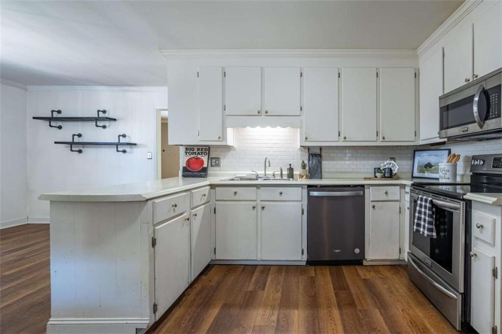 1 Westlyn Drive Property Photo 12