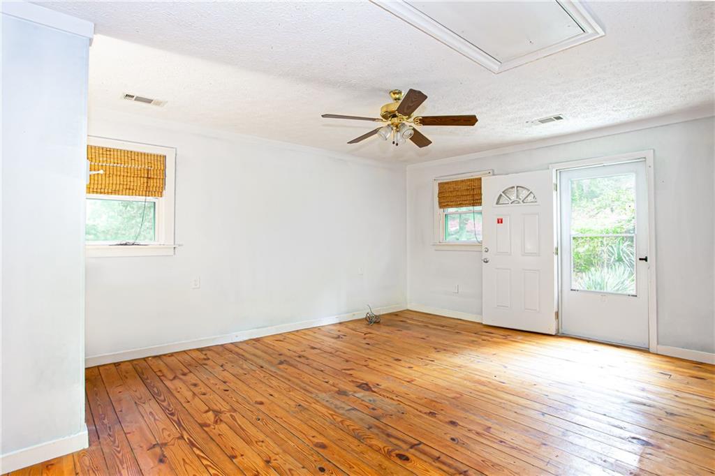 5105 Wisdom Road Property Photo 10