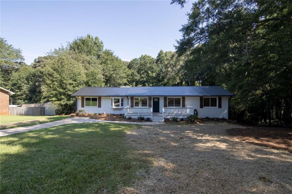 930 Honeysuckle Trail Property Photo 23