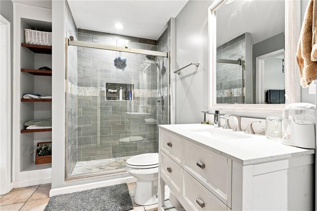 860 Valley Drive Property Photo 32