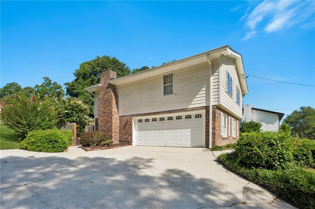 6876 Kingsboro Drive Property Photo 27