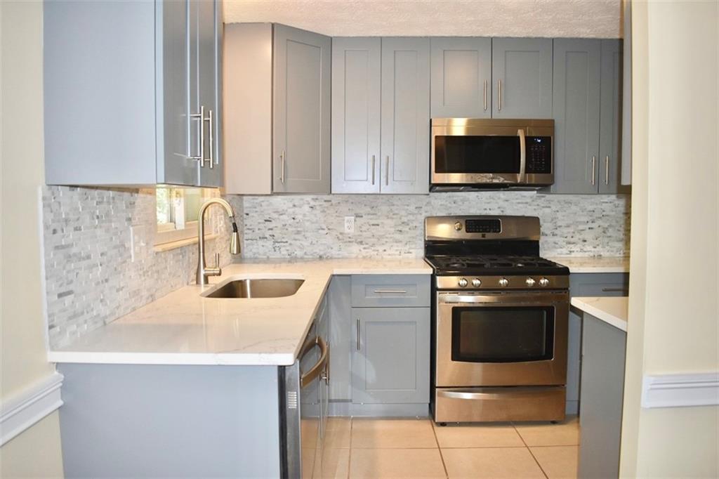 355 Olde Bridge Way Property Photo 3