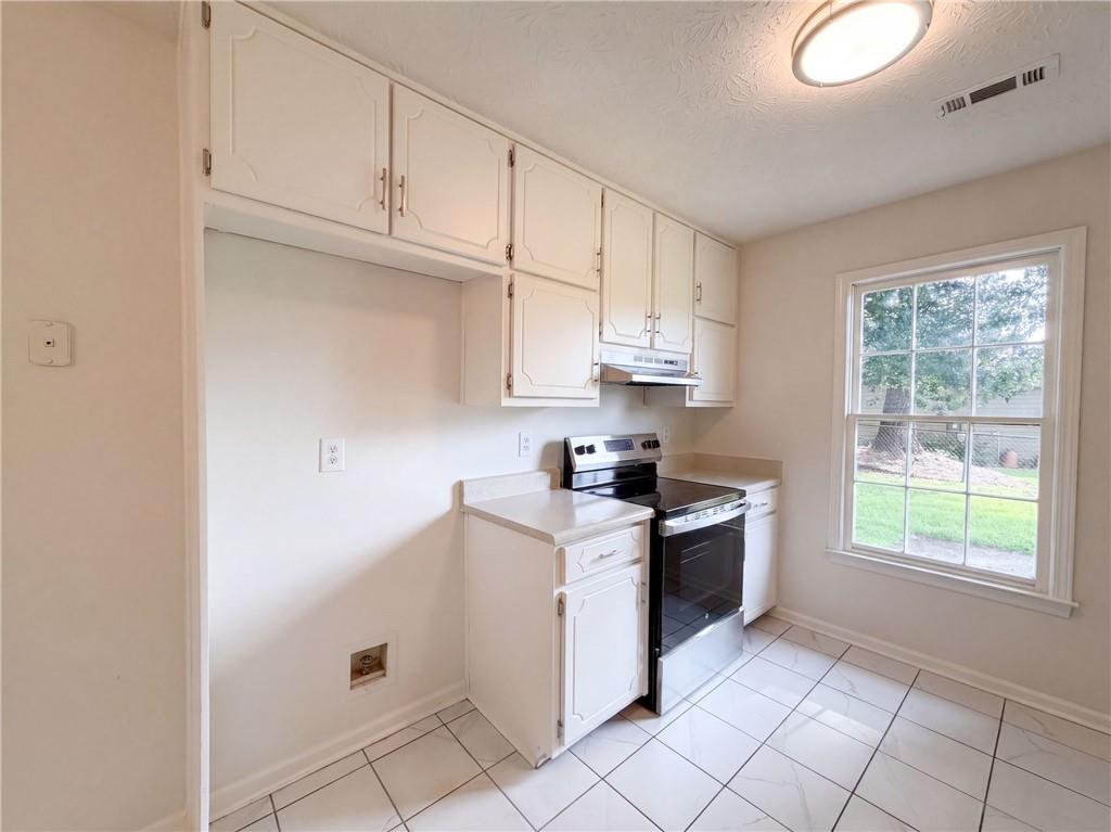 6120 Dorchester Drive Property Photo 13