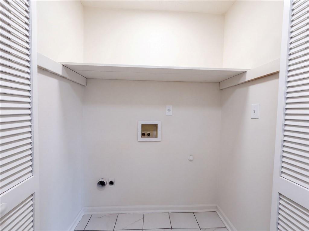6120 Dorchester Drive Property Photo 15