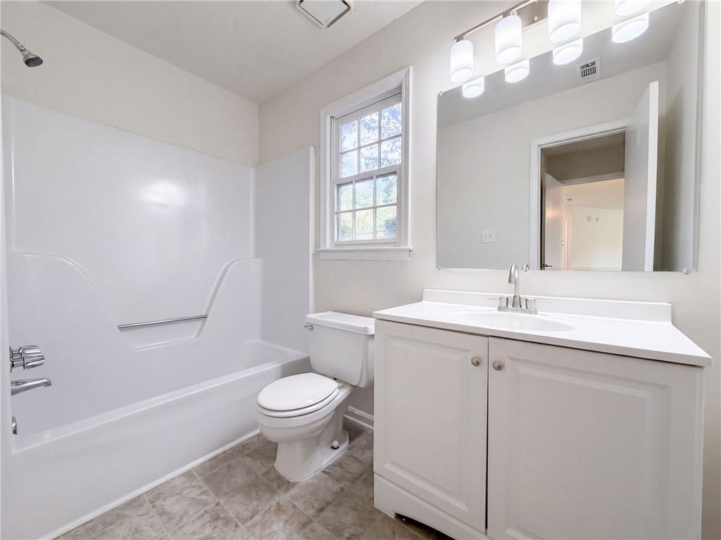 6120 Dorchester Drive Property Photo 18