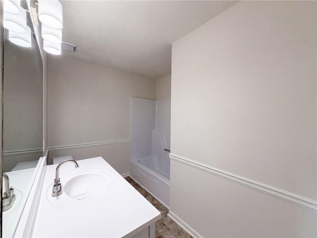 6120 Dorchester Drive Property Photo 21