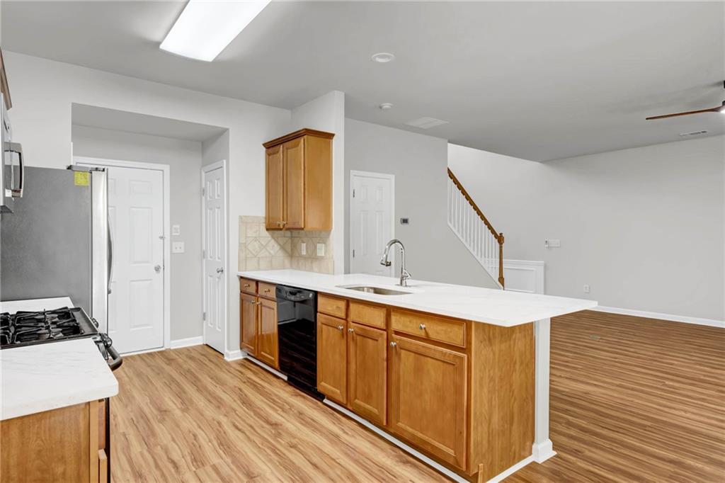 2027 Polesdean Trace Property Photo 8