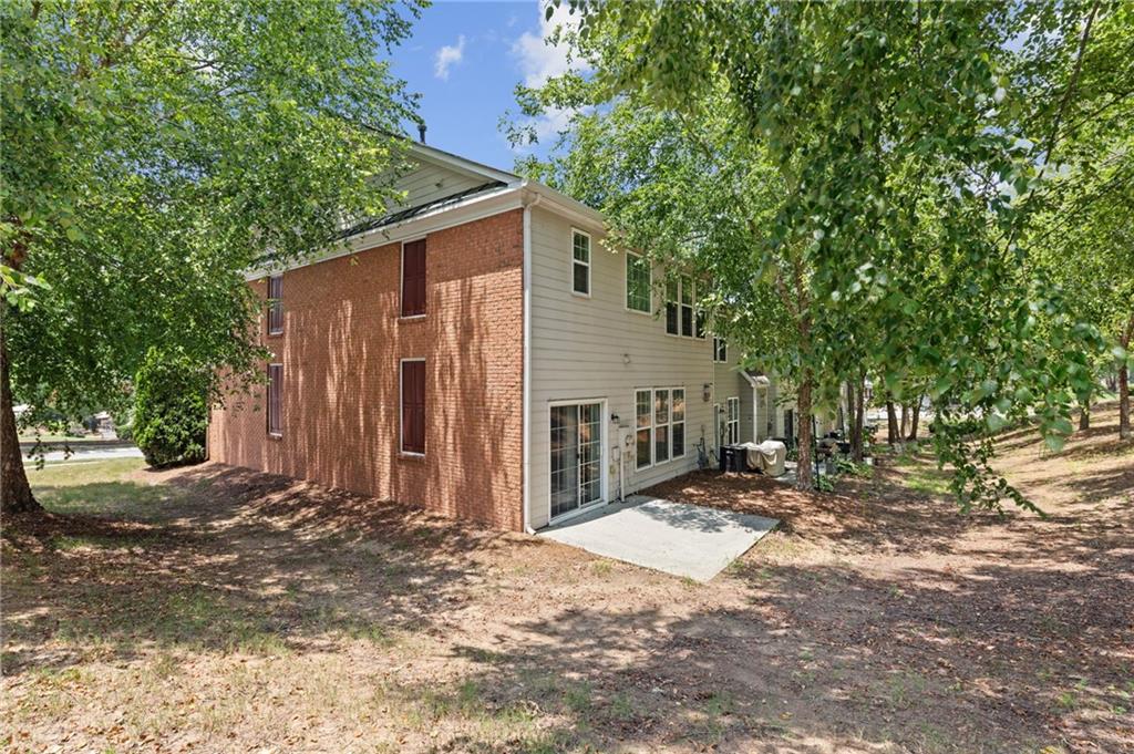 2027 Polesdean Trace Property Photo 28