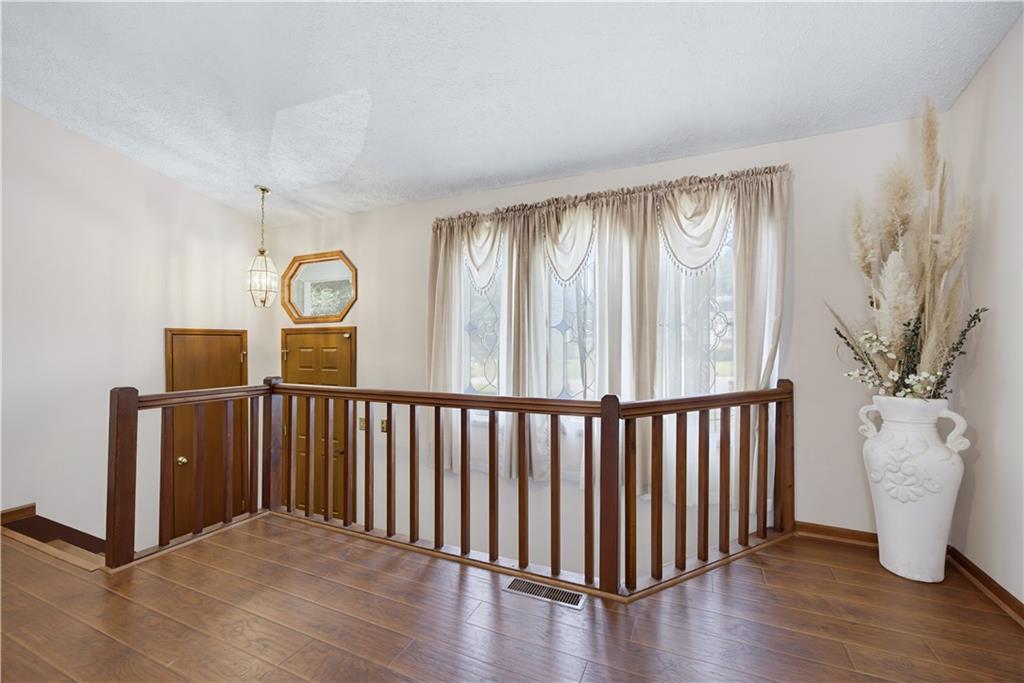 4754 Seaboard Court Property Photo 2